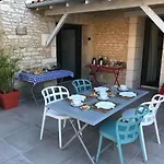 Au Logis De Bellefois - D'hotes Neuville-du-Poitou
