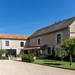 Au Logis De Bellefois - D'hotes ベッド・アンド・ブレックファスト 3*