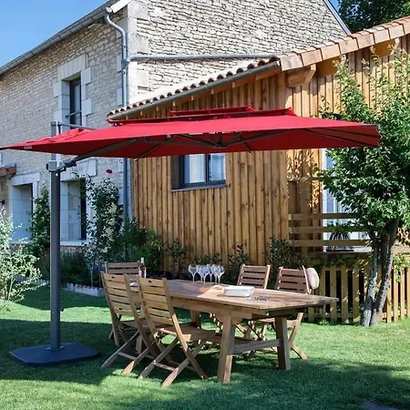 Au Logis De Bellefois - D'hotes 3* Neuville-de-Poitou