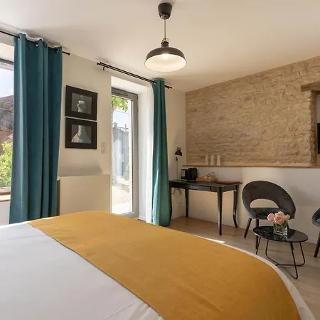 Au Logis De Bellefois - D'hotes Bed & Breakfast