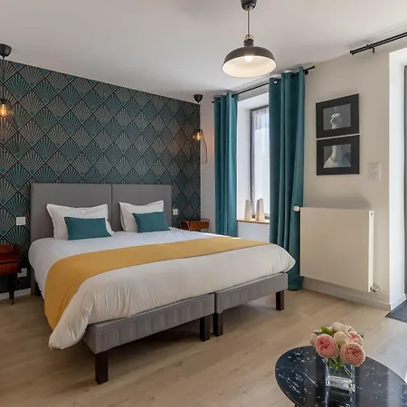 ベッド・アンド・ブレックファスト Au Logis De Bellefois - D'hotes Neuville-du-Poitou