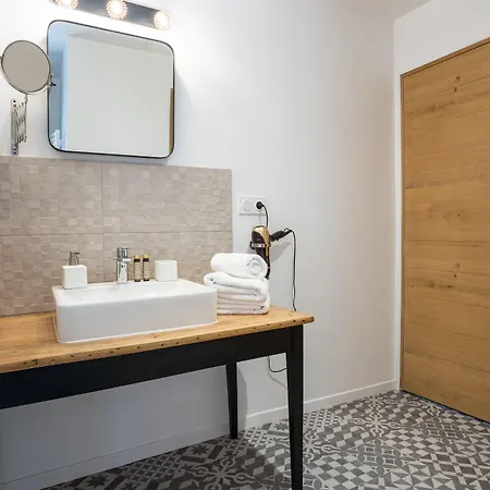 ベッド・アンド・ブレックファスト Au Logis De Bellefois - D'hotes 3*