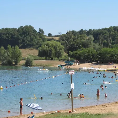 ベッド・アンド・ブレックファスト Au Logis De Bellefois - D'hotes 3*