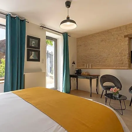 Au Logis De Bellefois - D'hotes 3* Neuville-du-Poitou