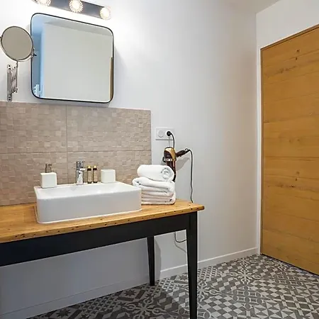 Au Logis De Bellefois - D'hotes Bed & Breakfast 3*