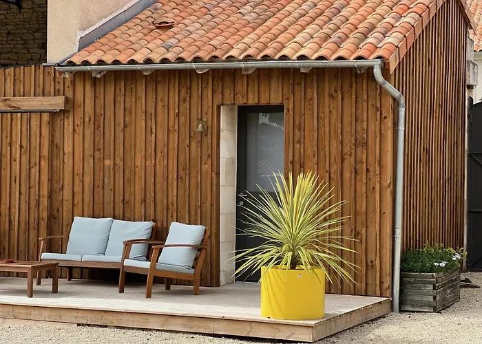 Au Logis De Bellefois - D'hotes Bed & Breakfast