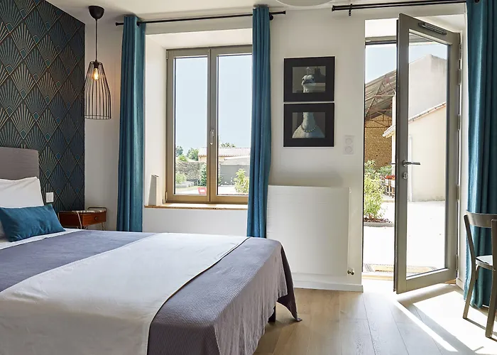 Au Logis De Bellefois - D'hotes 3* Neuville-de-Poitou